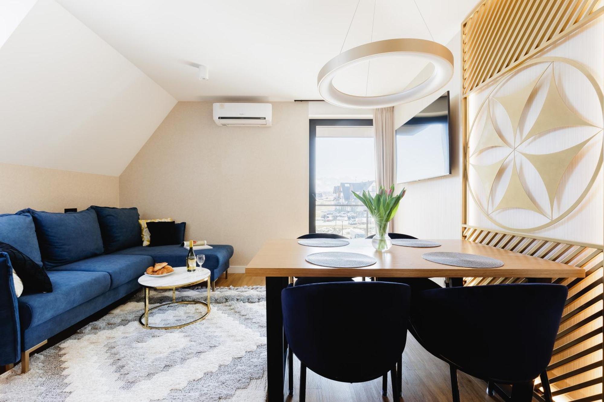 Goralski Family & Apartment